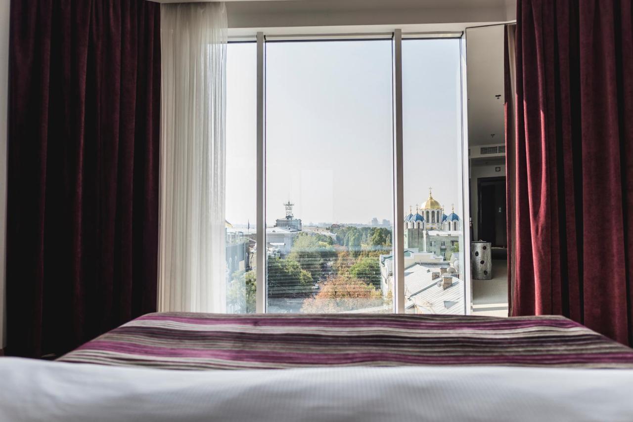 11 Mirrors Design Hotel 키예프 외부 사진