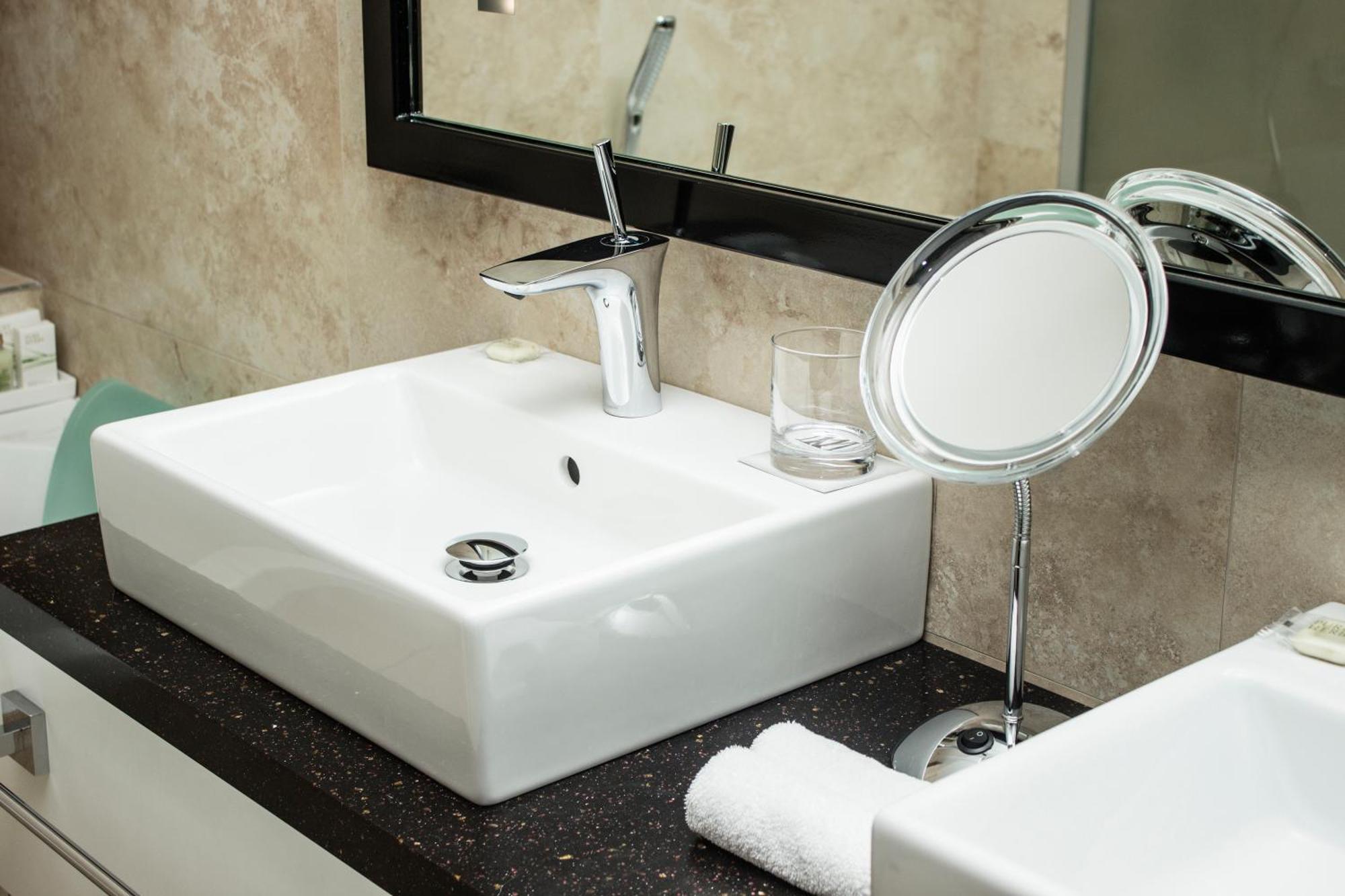 11 Mirrors Design Hotel 키예프 객실 사진
