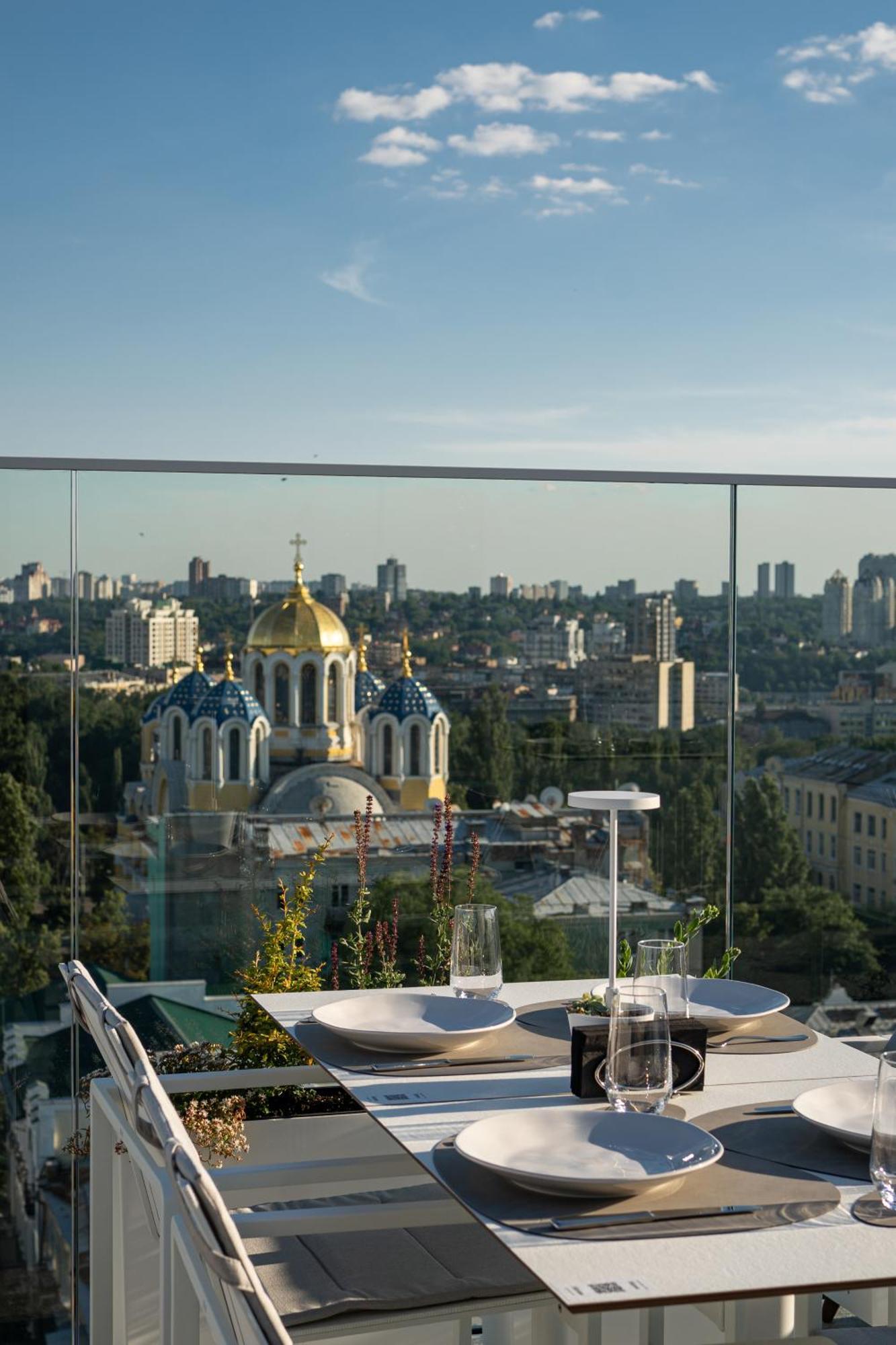 11 Mirrors Design Hotel 키예프 외부 사진
