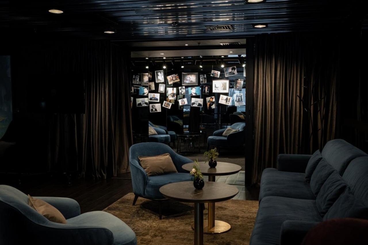 11 Mirrors Design Hotel 키예프 외부 사진