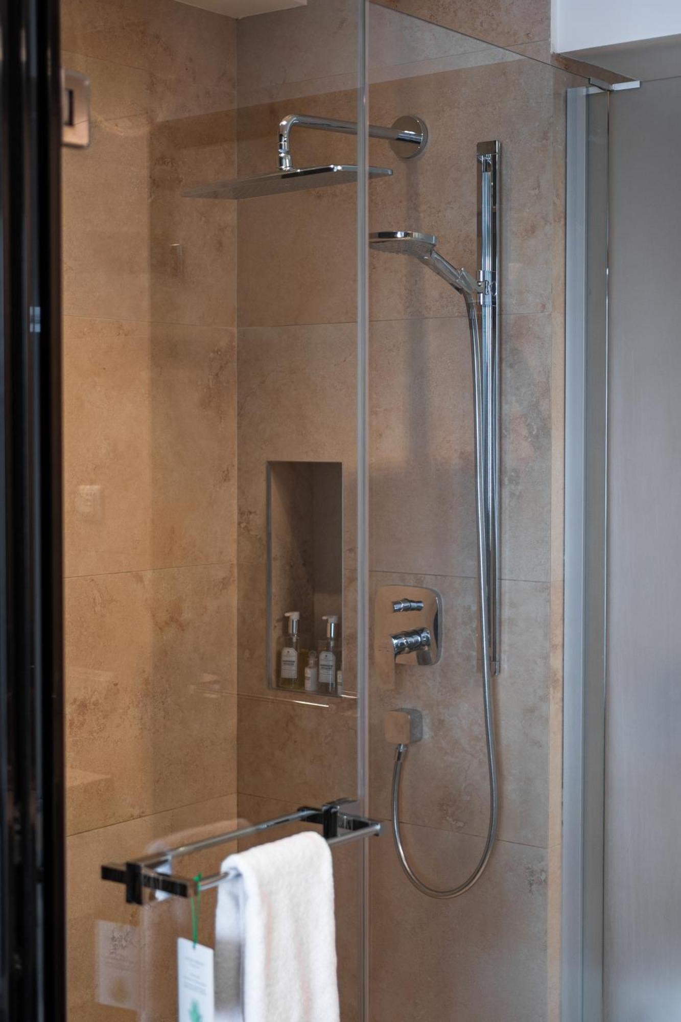 11 Mirrors Design Hotel 키예프 외부 사진