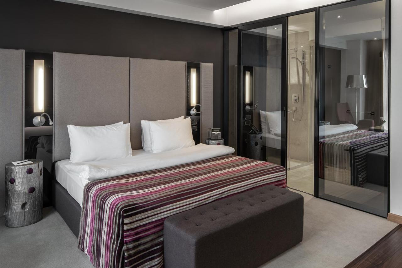 11 Mirrors Design Hotel 키예프 외부 사진